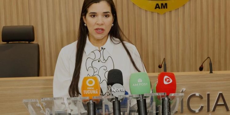 Polícia prende mulher suspeita de repassar informações que levaram à execução do companheiro