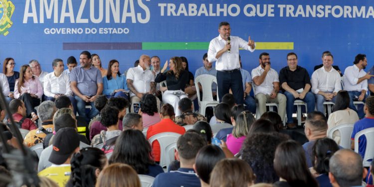 Wilson Lima sanciona leis que ampliam o IPVA Social e o CNH Social no Amazonas