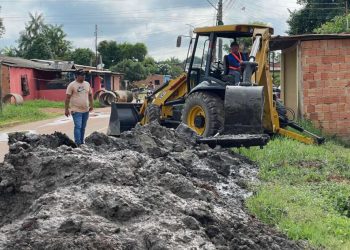 Prevenção e cuidado: Prefeitura de Itacoatiara inicia limpeza do igarapé do São Jorge e garante mais segurança para a população