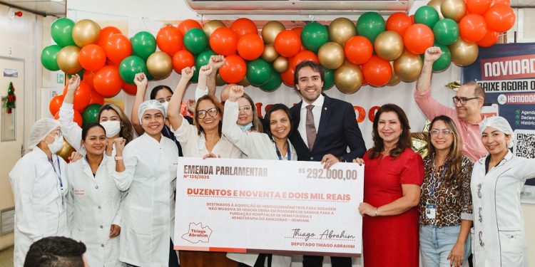 Deputado Thiago Abrahim é homenageado pelo Hemoam por emenda que garante tecnologia inédita na triagem de doadores