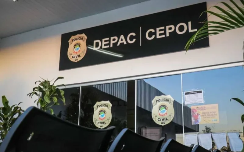 Menino de 6 anos é deixado sozinho em casa e caso vai parar na delegacia