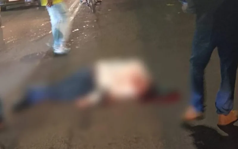 Jovem é morto a tiros em frente a tabacaria no Leblon