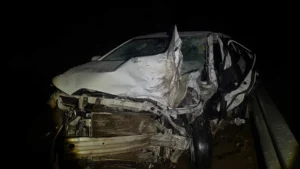 Batida frontal na BR-267 deixa um morto e cinco feridos