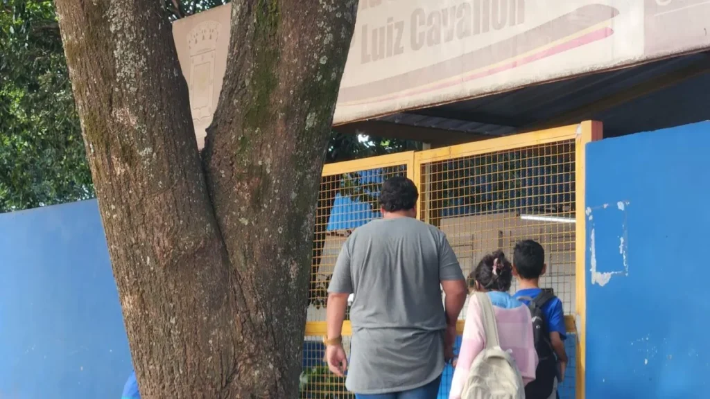 Furto de fiação afeta aulas em seis salas no Jardim Botafogo