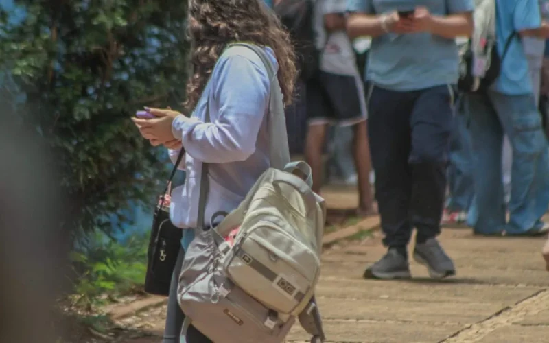 Mulheres lideram escolarização após os 15 anos em MS, aponta IBGE