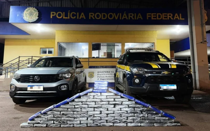 Militar usa consulta do neto para transportar 96 kg de cocaína