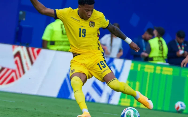 Equador domina, mas empata sem gols com Curaçao na Copa