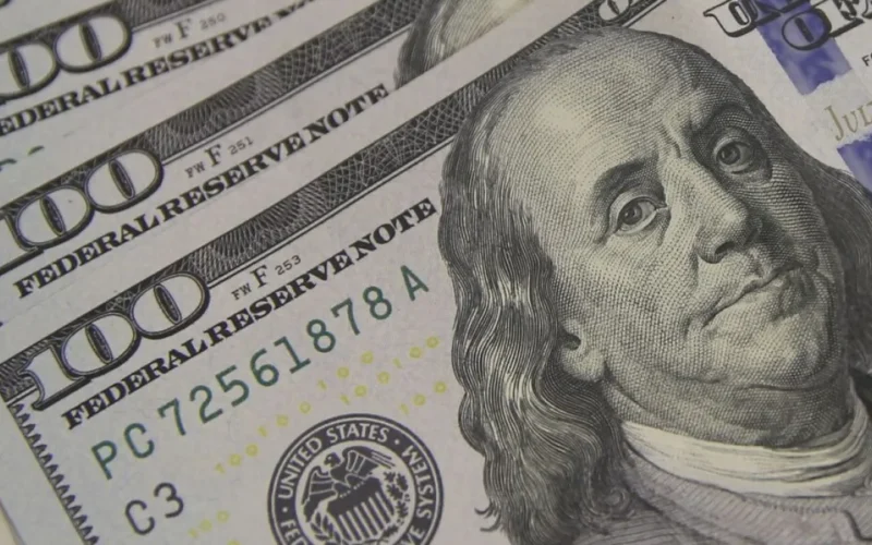 Dólar cai a R$ 5,17 com trégua no Oriente Médio
