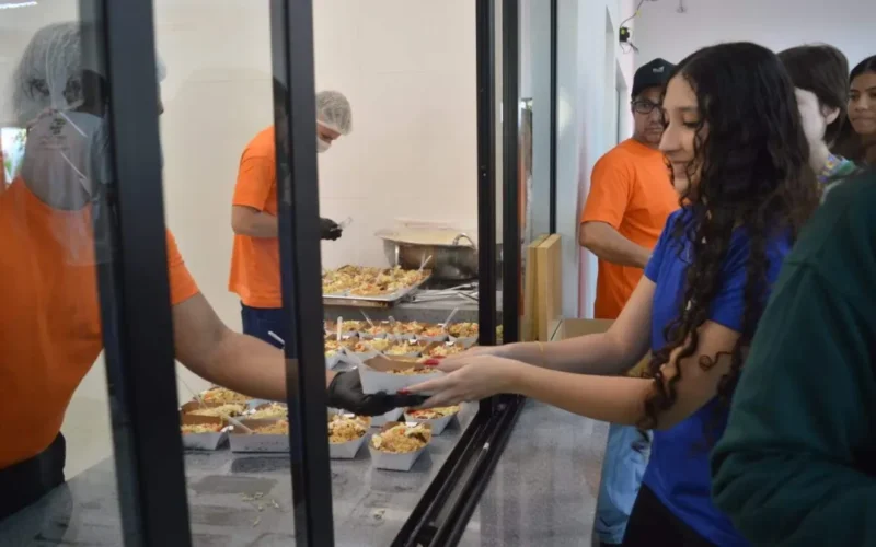 IFMS inaugura refeitório e corta custo da merenda de R$11 para R$6