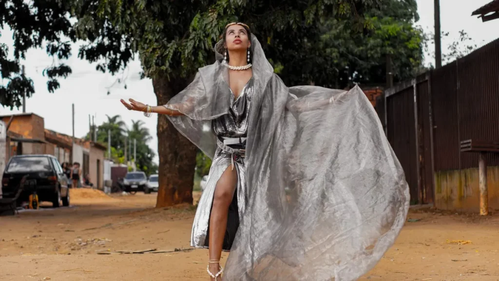 Mel Dias lança clipe "Deusa da Favela" gravado no Dom Antônio