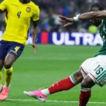 México vence Equador e garante vaga nas oitavas da Copa