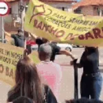Despedida de Barba tem fogos e viola no Rancho