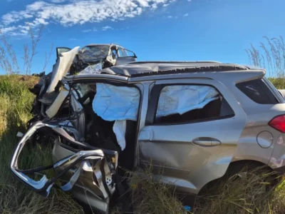 Três morrem em grave batida na BR-463