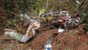Queda de avião sem caixa-preta será investigada por clima e destroços