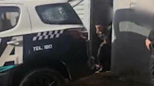 Ladrão se esconde em caixa-d'água após fuga por telhados