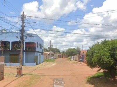 Barbeiro morto a tiros na frente de casa no Aero Rancho