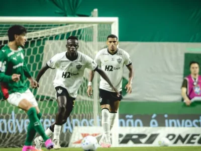 Atlético-MG vence Palmeiras e impede disparada do líder