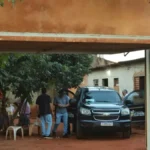 Homem morre em casa horas após receber alta após ser baleado 4 vezes