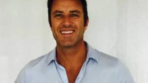 Flávio Bolsonaro troca marqueteiro pela 2ª vez em 3 meses