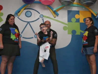 Capoeira inclusiva transforma vida de criança prematura e inspira outras famílias