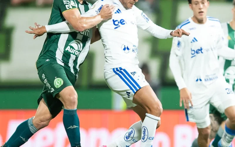 Chapecoense e Cruzeiro empatam e decidem vaga no Mineirão