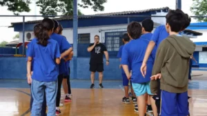 Pais buscam presença ativa na rotina dos filhos